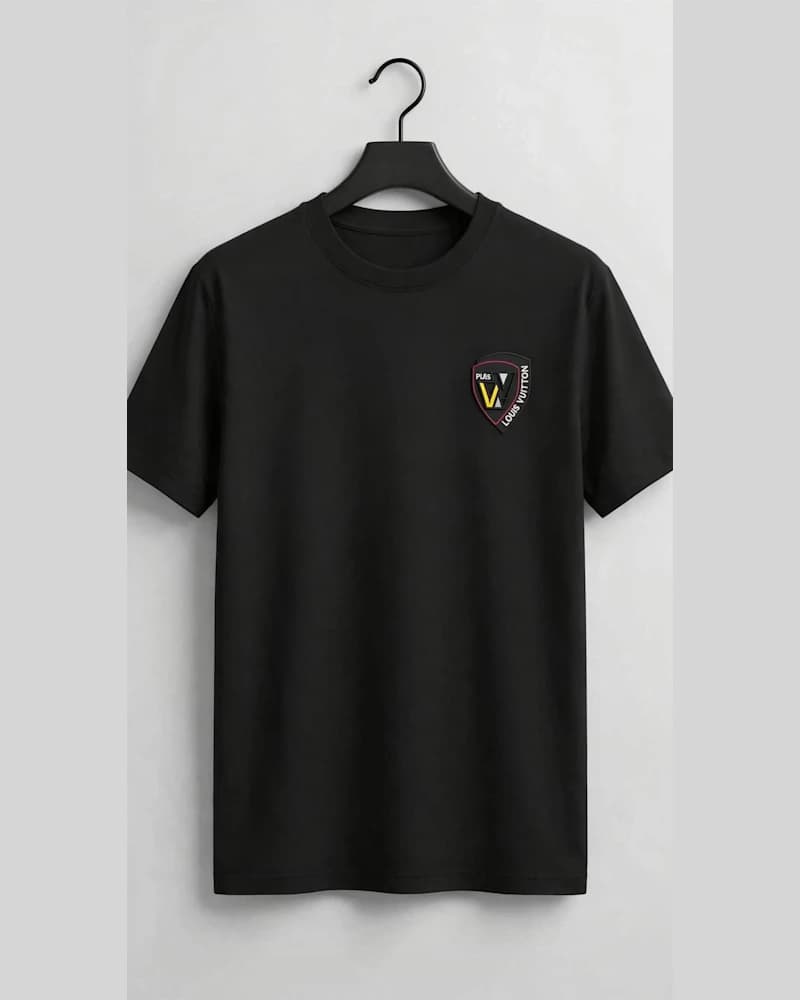 t-shirt-black-chest-emblem-051_mcs7bh